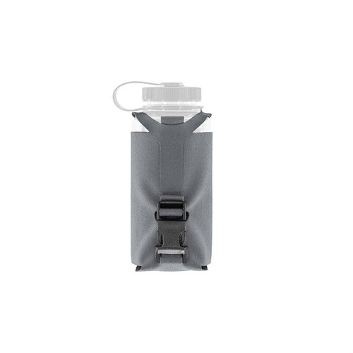Spiritus Systems Nalgene® Water Bottle Pouch er lett, sikker og formtilpasset, designet for MOLLE-fester og gir enkel tilgang til flasken.