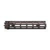 Daniel Defense RIS III Rail tilbyr en lettvekts, holdbar M-LOK håndbeskytter med 7 festepunkter, fri flyt av løpet og en solid, uavbrutt øvre skinne.