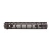 Daniel Defense RIS III Rail tilbyr en lettvekts, robust design med M-LOK festepunkter, fri-flytende løp for økt presisjon og militær spesifikasjon.