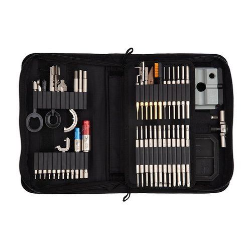 Fix It Sticks Field Armorer's Kit tilbyr et komplett verktøysett med spesialverktøy, to justerbare torque-drivere og en praktisk bærekasse for enkel transport.