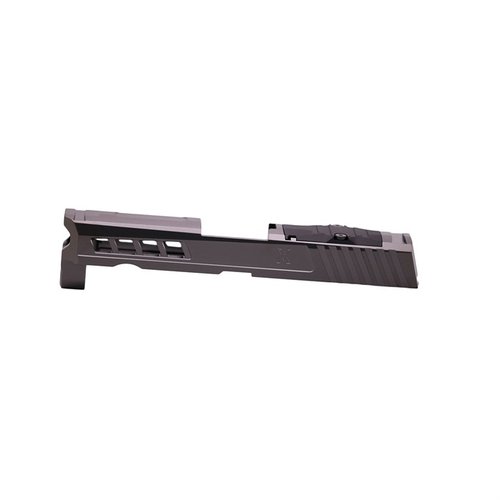 AXIOM SLIDE med RMR-cut for SIG Sauer P320 er laget av 17-4ph rustfritt stål, kompatibel med Trijicon RMR/SRO og Holosun sikter, og har en flott design.