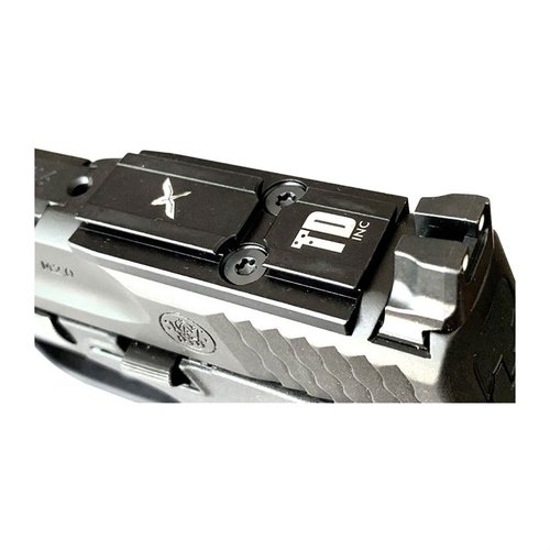 OPF-SW, ACRO er en presisjonsmaskinert optics interface plate i 4140 stål, med svart nitridebehandling, for S&W M&P 2.0, med stramme toleranser for stabilitet.