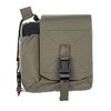 MUTANT POUCH er en allsidig oppbevaringsløsning med to rom, dobbel lukking og plass til radio, magasiner og tilbehør, perfekt for MOLLE-systemet.