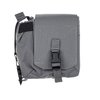MUTANT POUCH er en allsidig oppbevaringsløsning med to rom, dobbel lukking og plass til radio, magasiner og tilbehør, perfekt for MOLLE-systemer.