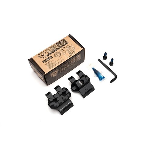 Strike Shotgun Barrel Clamp for 12-Gauge girder styrke og stivhet, med Picatinny rail og 360° QD sling punkt for enkel montering av tilbehør.