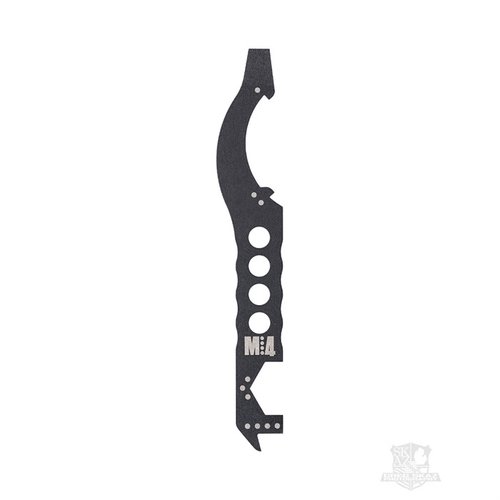 MULTI-TASKER M:4 Tool er en kompakt multi-tool med fire essensielle funksjoner for AR-15/M4, som enkelt lagres i en buttpad uten å endre våpenets profil.