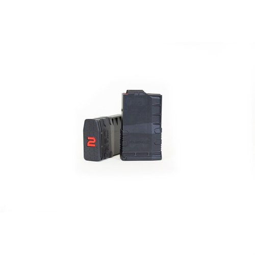 Amend2 AICS Short Action 12 Round Magazine er laget av slitesterk polymer, har anti-tilt follower og rustfritt stålfjær, perfekt for presisjonsskyting.