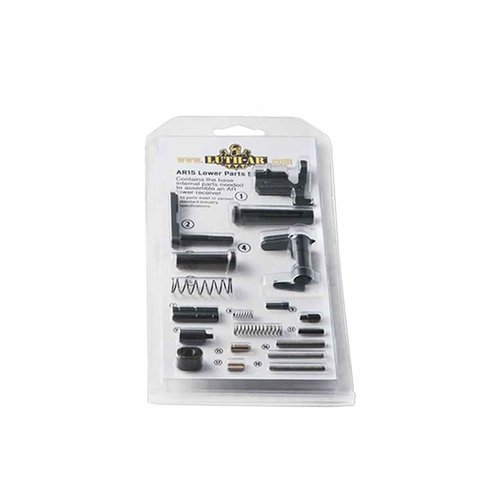 .308 AR komplett lower parts kit fra Luth-AR, laget av høykvalitets amerikanske deler, inkluderer alt nødvendig for å montere en stripped AR lower receiver.