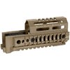 Midwest Industries AK Alpha Series Quad Rail gir fleksibilitet med lett aluminiumsdesign, QD-fester, og enkel montering uten permanente modifikasjoner.