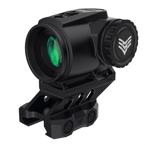 Swampfox Raider 1x20 Micro Prism Sight tilbyr rask sikt med 3.5"-4.5" øyeavstand, robust design, og 15,000 timers batterilevetid, perfekt for hjemmedefense.