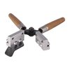 LEE PRECISION MUZZLELOADER ROUND BALL DOBBELT KAVITETSMOLD gir en jevn produksjon av 0.433" rundkuler uten sprue-nibb, inkludert håndtak og sprueplate.