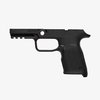 Magpul EHG SG9 gripramme for SIG Sauer P320 Compact tilbyr ergonomisk design, flared magasinbrønn, Picatinny-skinne og reversibel magasinutløser for venstrehendte.