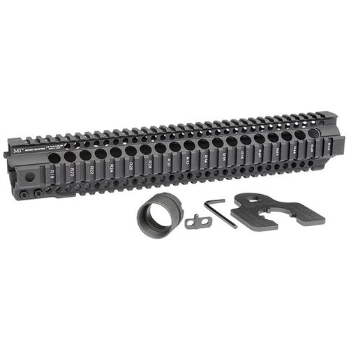 AR-15 Combat Rail T-Series 14" håndguard tilbyr en robust 6061 aluminiumskonstruksjon, høy kvalitet MIL-STD 1913 Picatinny-skinner og livstidsgaranti.