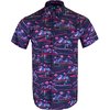 RETRO-RIFLE kortermet skjorte er lett og pustende, laget av 97% Polyester og 3% Spandex, perfekt for komfort og stil under skyting.
