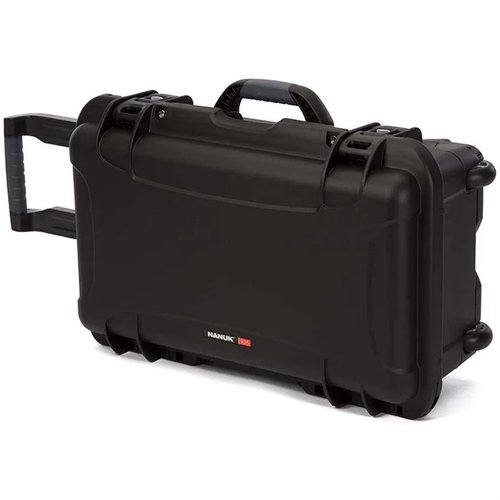 NANUK 935 er en vanntett og robust hardcase med lett NK-7 harpiks, PowerClaw låsesystem og plass til mye utstyr, perfekt for trygg transport.