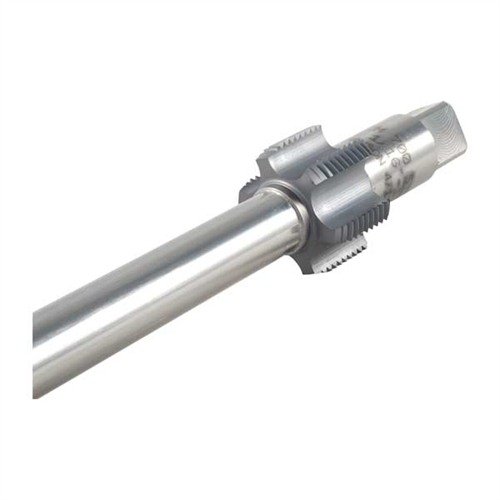 Manson Precision Piloted Tap/Mandrel gir presise og konsentrerte gjenger for Remington 700, med TiN-belagt stål for langvarig bruk og inkluderte bushinger.