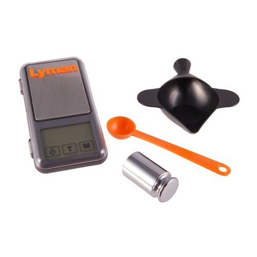 Lyman Pocket Touch Digital Scale Set er en kompakt og presis vektenhet som måler opp til 1500 grains, med trakt, kalibreringsvekt og automatisk avstenging.