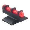 FIBER OPTIC FRONT SIGHTS RED gir rask og presis sikting i lavt lys, med lysende fiberoptiske stenger som skiller seg ut mot mørke bakgrunner.