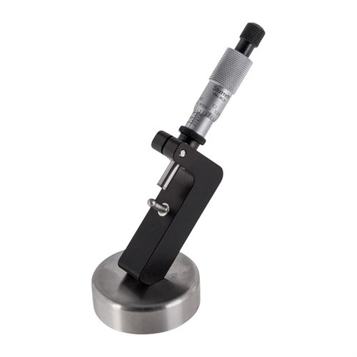 SINCLAIR Case Neck Micrometer gir presise målinger av hylseveggtykkelse med justerbare funksjoner, ratchet kontroll og solid stålbase for enkel bruk.