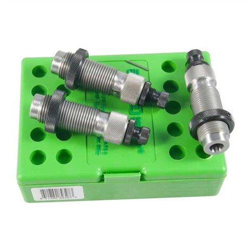 Redding Deluxe 3-die sett for 300 AAC Blackout inkluderer full lengde sizing die, standard seating die og neck sizing die, laget for presisjon og holdbarhet.
