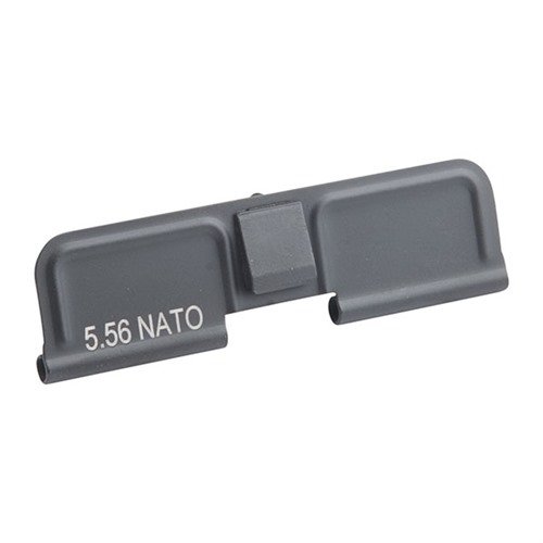 Wilson Combat AR-15 Ejection Port Covers gjør det enkelt å identifisere kaliber. De er ferdigbehandlet i Black Armor-Tuff® og erstatter eksisterende dekselet.