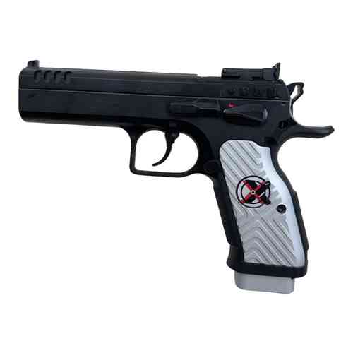 Stock II Xtreme Optic 9mm fra TANFOGLIO tilbyr tilpasningsdyktighet til ulike optikk som C-More RTS2 og Swampfox RMR, perfekt for konkurranseskyttere.